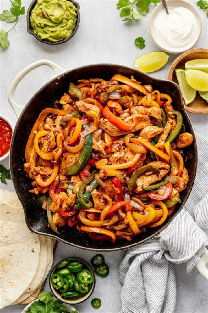 How much fajita meat do I need for 10 people?