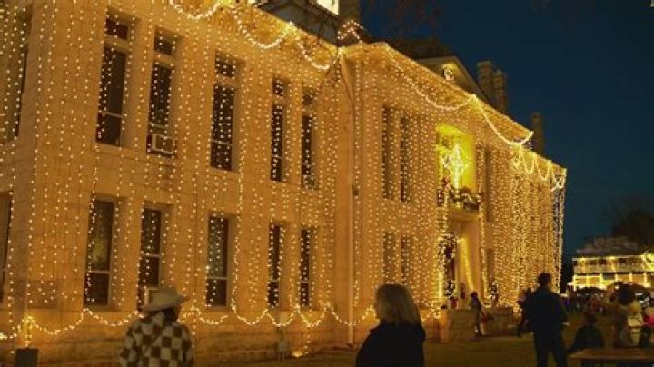 Where are the Christmas lights in DFW?